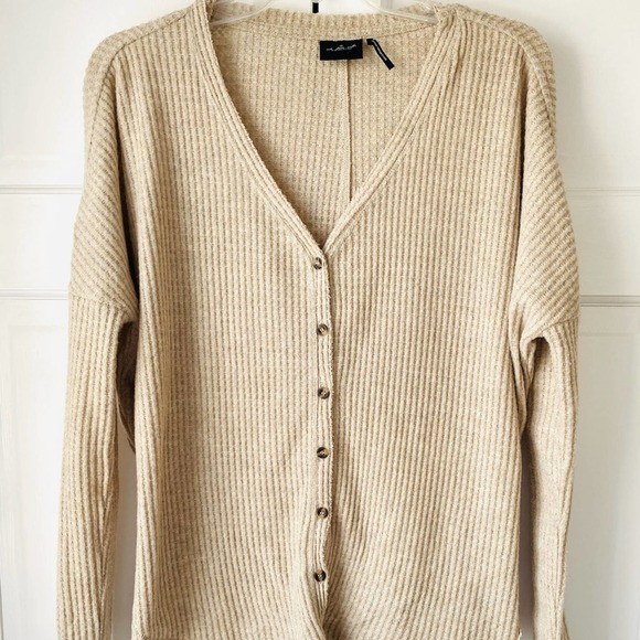 UO Out From Under Jojo Thermal Button-Front Top - Picture 7 of 15